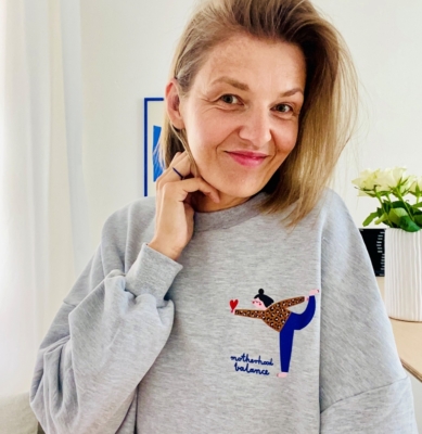 Bluza - MOTHERHOOD BALANCE na szarym